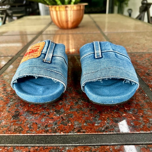 Lasaky – Letter Print Denim Flat Sandals women’s size 7 - Picture 4 of 11